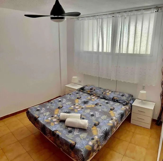 Apartment Los Cristianos, Walking To Beach, High Speed Wifi Los Cristianos